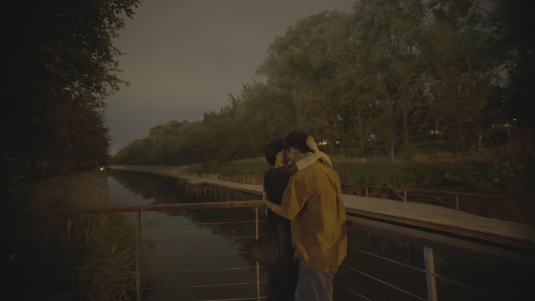 5730-000-start-water-embrace.jpg
