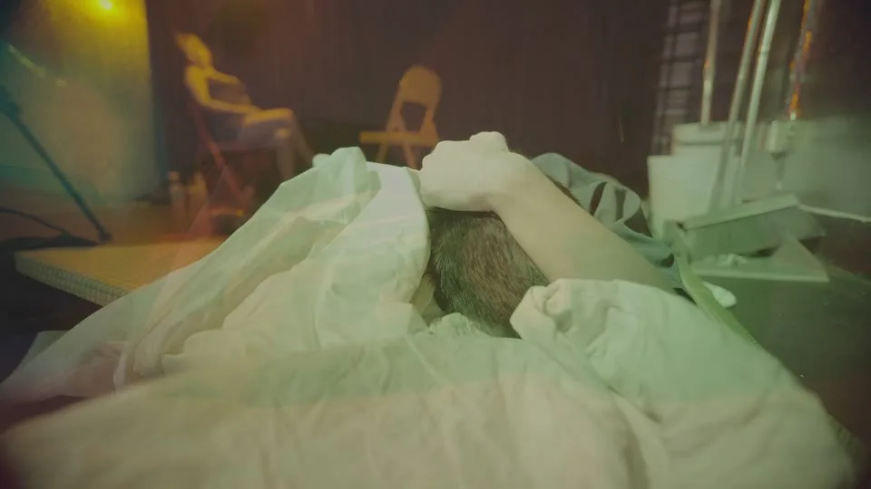 《人类投降派》研究图像