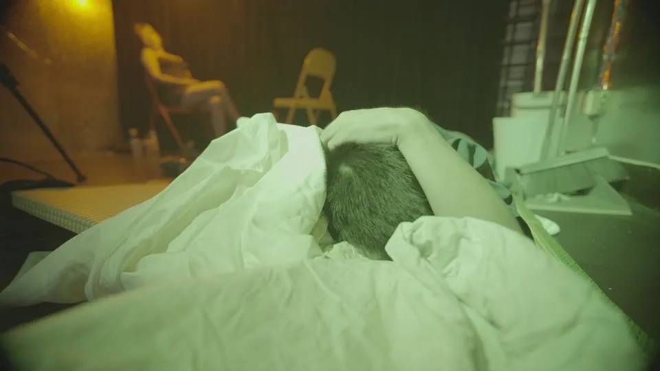 《人类投降派》研究图像